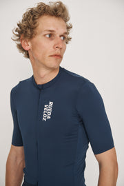 Marineblau